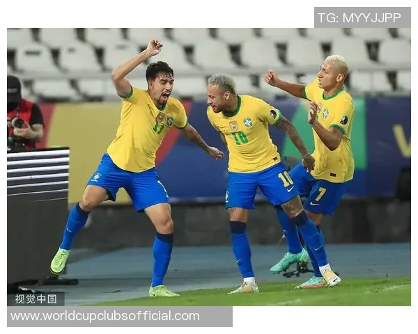 帕奎塔引领新潮流球场上的艺术家与战术大师的完美结合