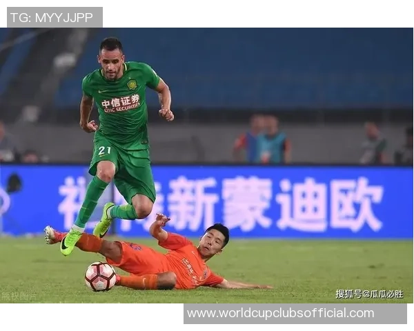 恒大与北京国安激战正酣直播盛况全程回顾与精彩瞬间分析